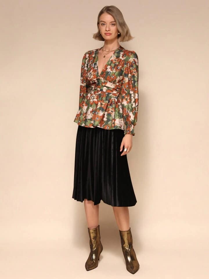 CM-TS061186 Women Casual Seoul Style V-Neck Long Sleeve Floral Print Shirt