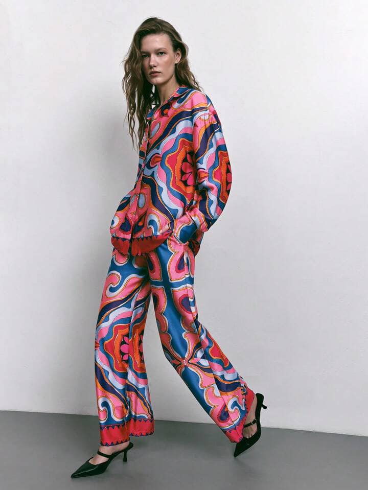 CM-TS681551 Women Casual Seoul Style All-Over Printed Faux Button Down Collar Shirt