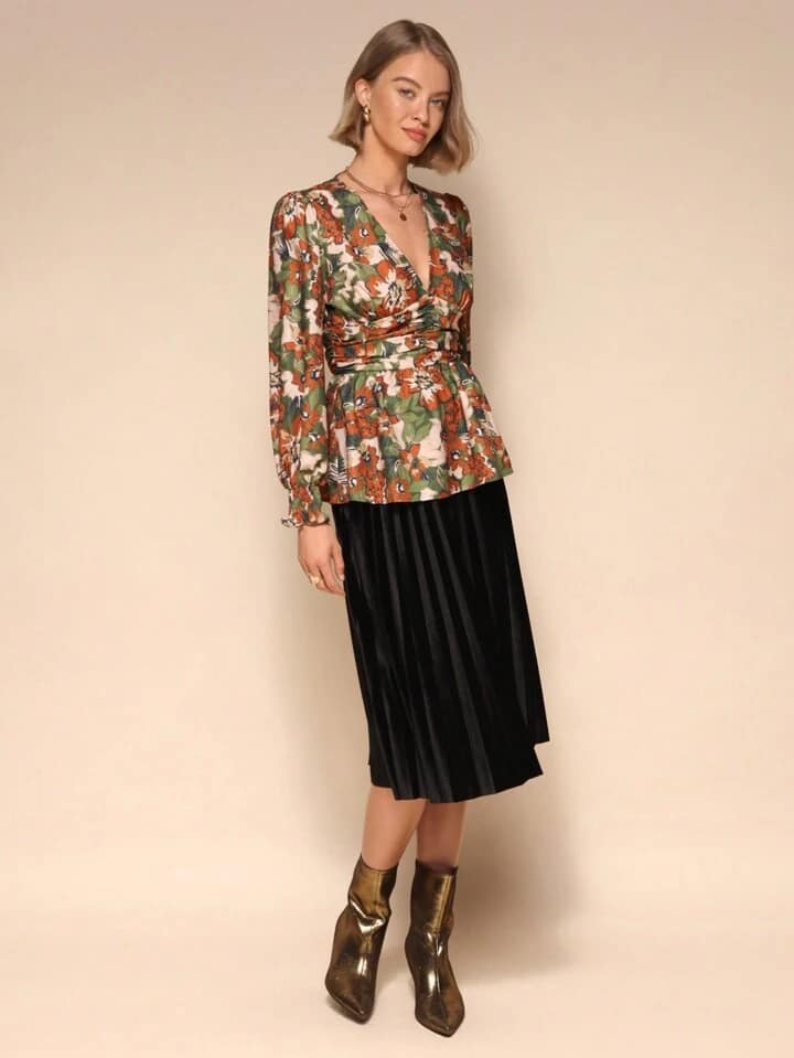 CM-TS061186 Women Casual Seoul Style V-Neck Long Sleeve Floral Print Shirt
