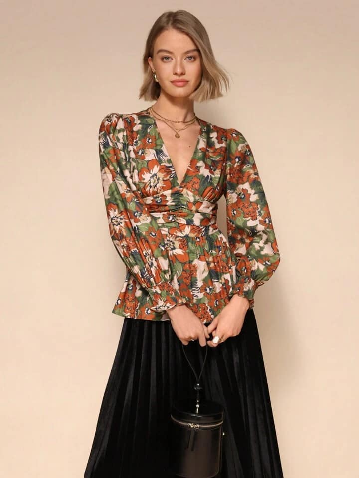 CM-TS061186 Women Casual Seoul Style V-Neck Long Sleeve Floral Print Shirt