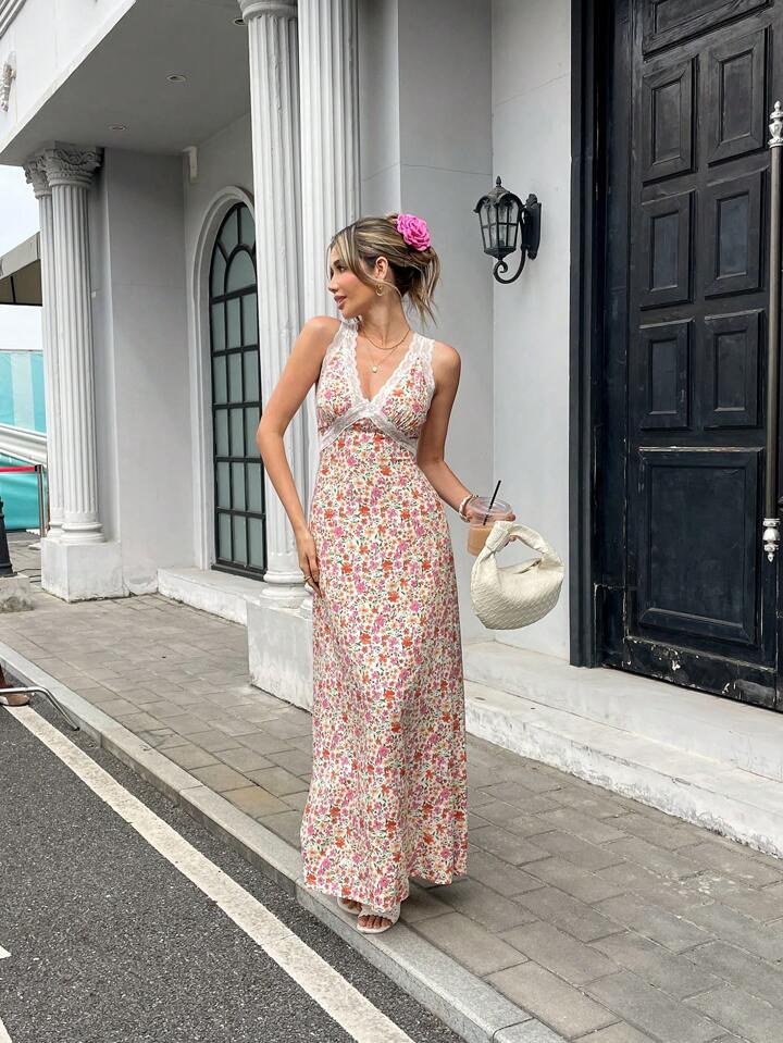 CM-DS251553 Women Casual Seoul Style Lace Panel Floral Print V-Neck Sleeveless Dress