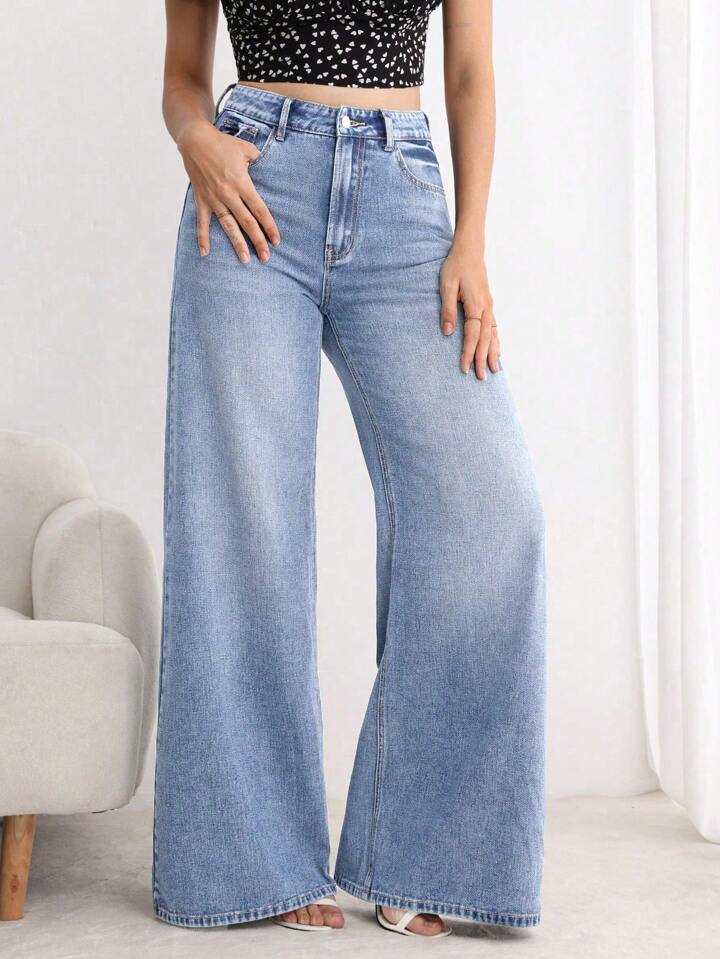 CM-BS522368 Women Elegant Seoul Style Light Wash Button Front Pocket Loose Wide Leg Jeans