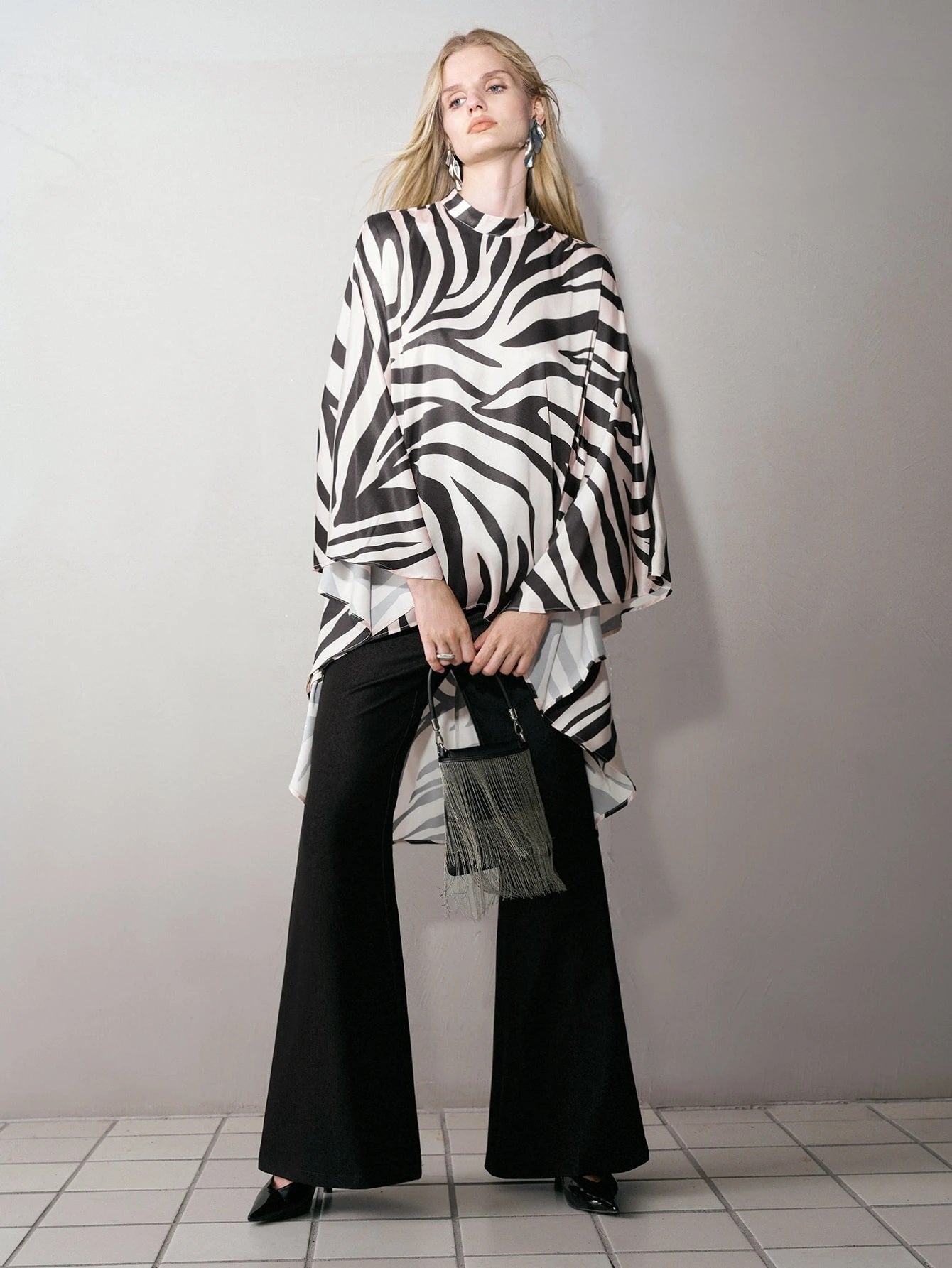 CM-TS801192 Women Elegant Seoul Style Zebfra Striped Print Mock Neck Bell Sleeve Long Top
