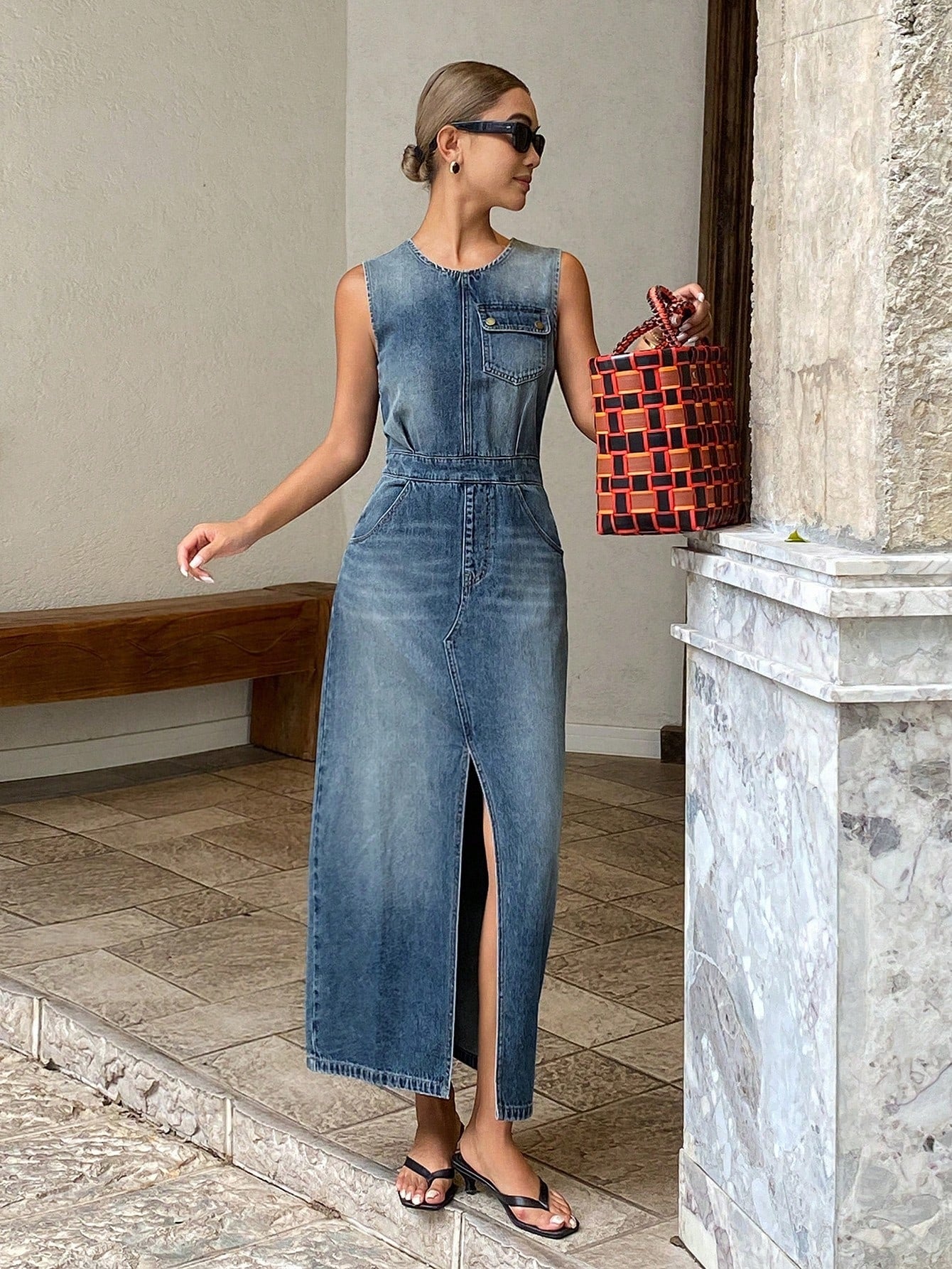 CM-DS689007 Women Casual Seoul Style Medium Wash Round Neck Sleeveless Waist-Cinching Denim Dress