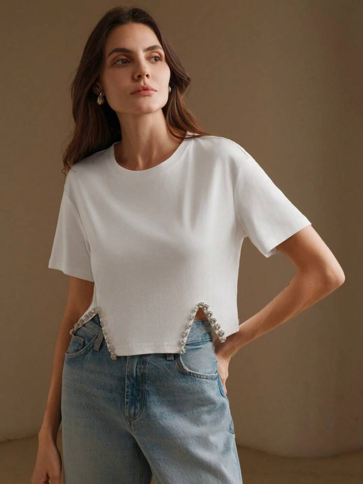 CM-TS970357 Women Elegant Seoul Style Round Neck Short Sleeve Diamond Decoration T-Shirt - White