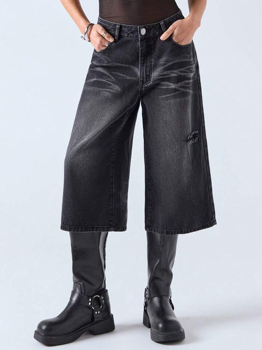 CM-BS714311 Women Casual Seoul Style Distressed Loose Fit Faded Ombre 7/8 Capri Denim Pants