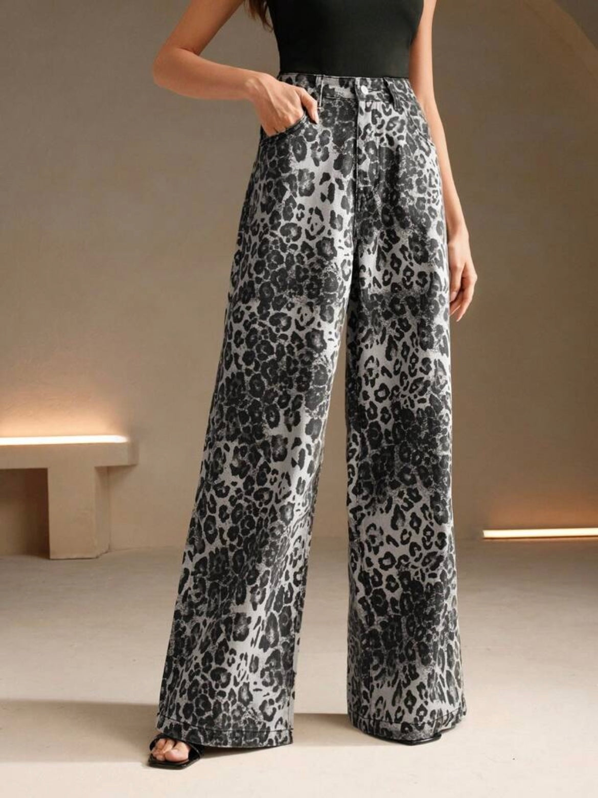 CM-BS785691 Women Casual Seoul Style Leopard Print High Waist Wide Leg Women Jeans