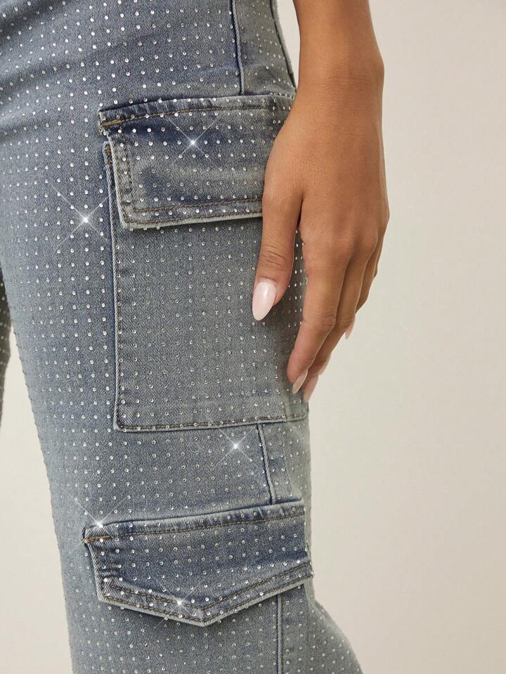 CM-BS470159 Women Elegant Seoul Style Medium Wash Rhinestone Flap Pocket Side Cargo Mid Ride Jeans