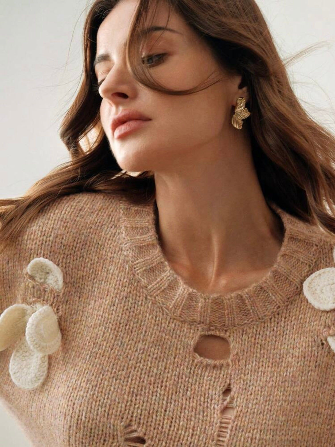 CM-CS472607 Women Casual Seoul Style Round Neck Crochet 3D Floral Long Sleeve Knitted Sweater