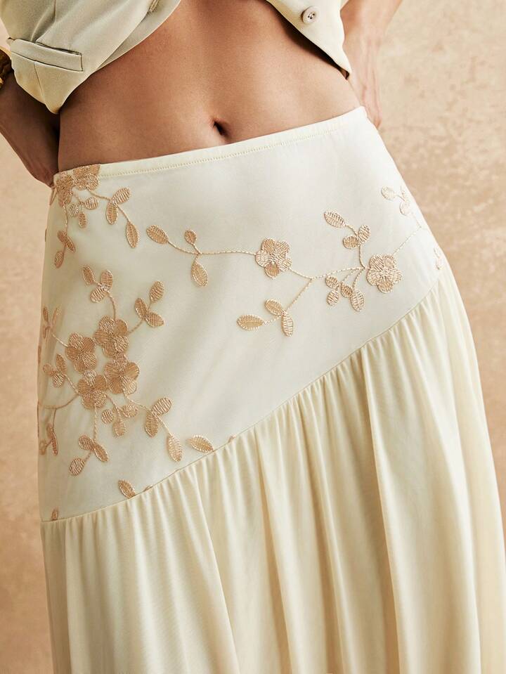 CM-BS131274 Women Elegant Seoul Style High Waist Floral Embroidery Pleated A-Line Skirt - Apricot