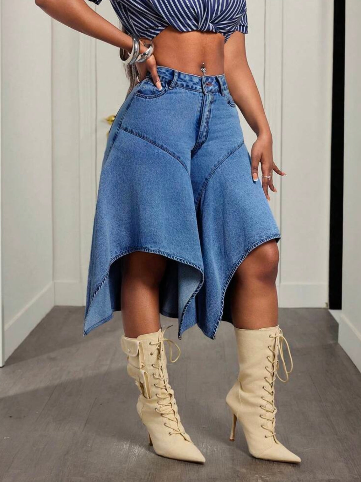 CM-BS341918 Women Casual Seoul Style Medium Wash Low Waist Wide Leg Cullote Shorts Jeans