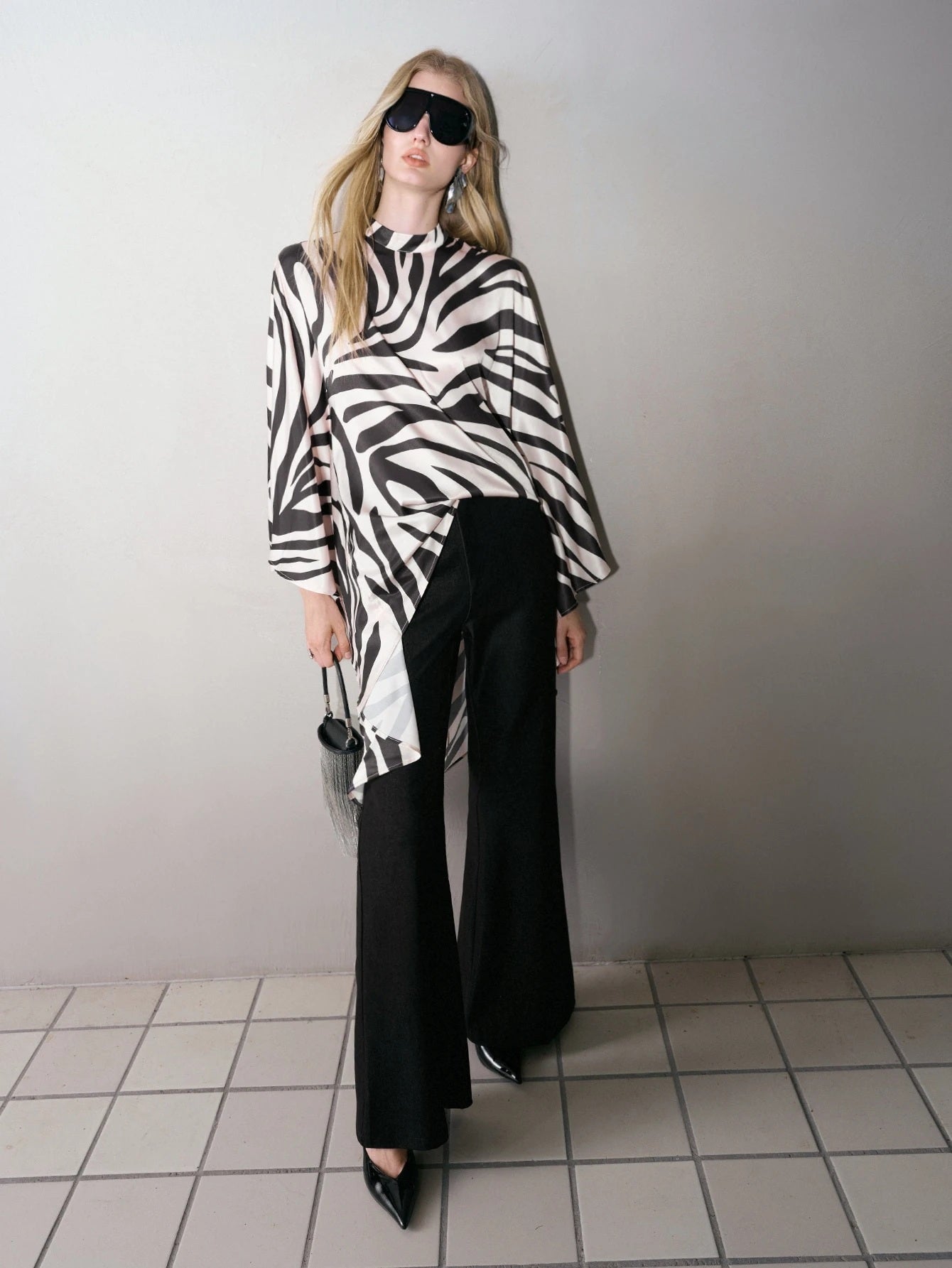 CM-TS801192 Women Elegant Seoul Style Zebfra Striped Print Mock Neck Bell Sleeve Long Top