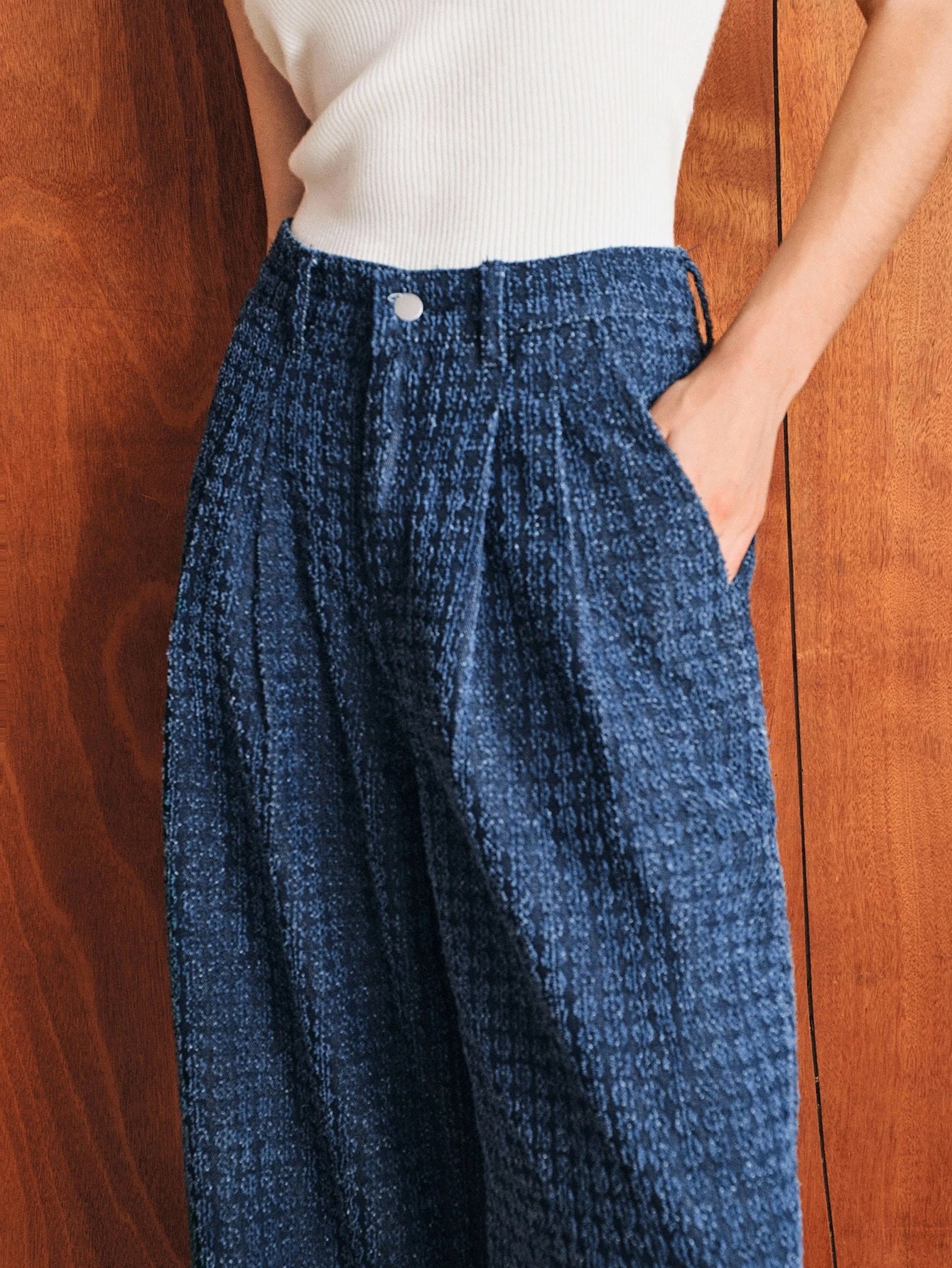 CM-BS945906 Women Elegant Seoul Style Mid Waist Pleated Wide Leg Loose Denim Jeans With Pockets - Navy Blue