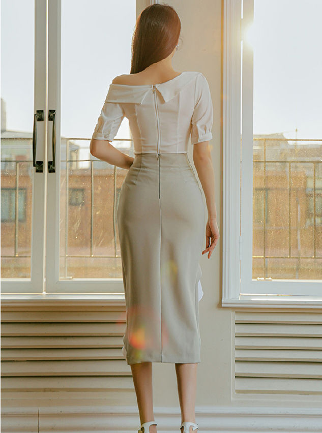 CM-SF042703 Women Elegant Seoul Style Off Shoulder V-Neck Blouse With Fishtail Slim Skirt - Set