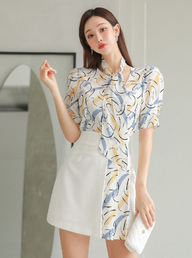 CM-SF052526 Women Casual Seoul Style Tie Collar Floral Blouse With Pleated Skirt - Set