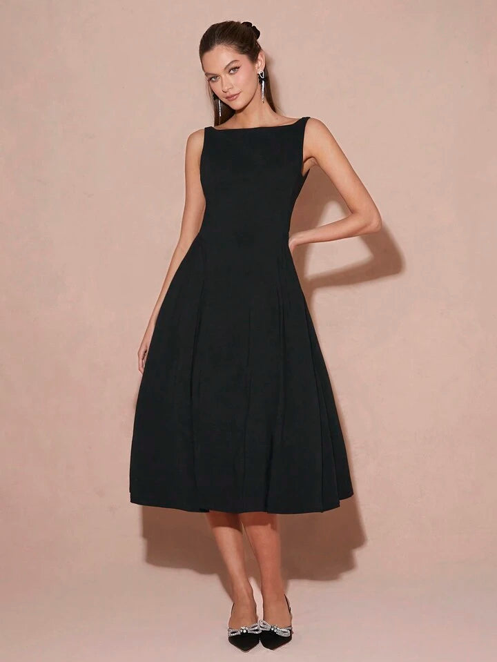 CM-DS132233 Women Elegant Seoul Style Solid Color Round Neck Pleated Long Sleeveless Dress - Black