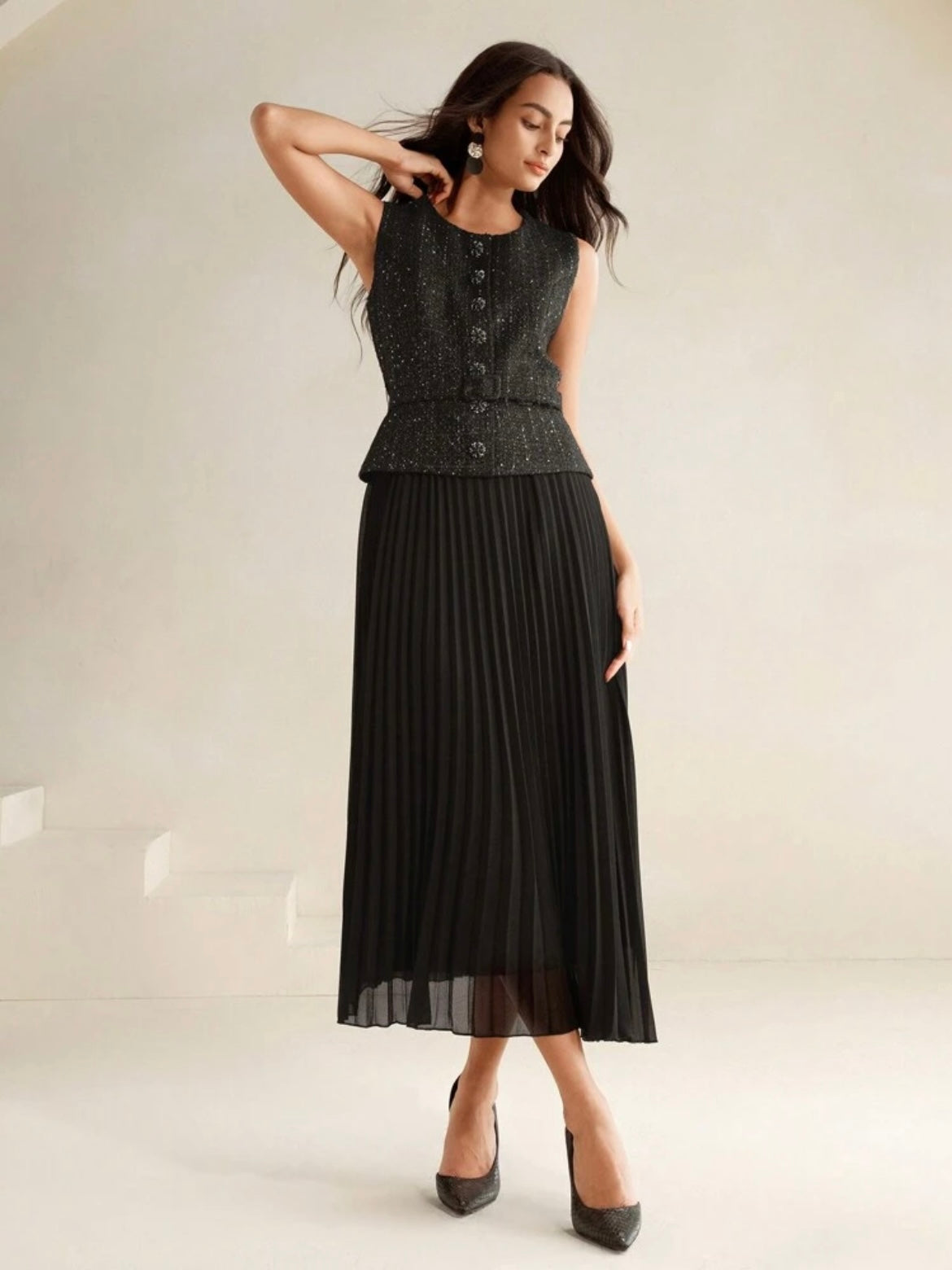 CM-DS544443 Women Elegant Seoul Style Contrast Chiffon Pleated Sleeveless Long Dress - Black