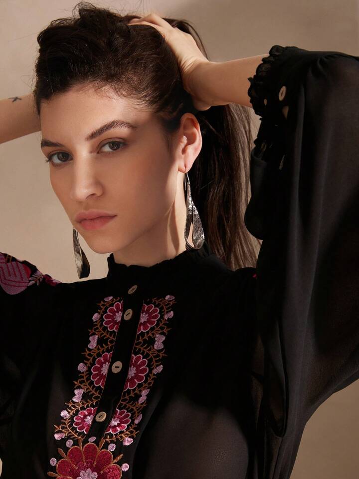 CM-TS085700 Women Trendy Bohemian Style Single-Breasted Floral Embroidery Long Sleeve Shirt