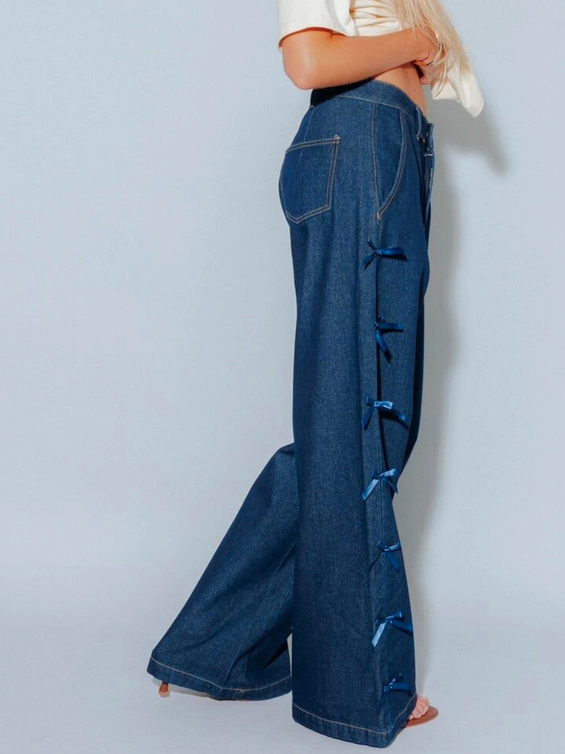 CM-BS004386 Women Casual Seoul Style Dark Wash Mid Waist Bow Detail Wide Leg Jeans