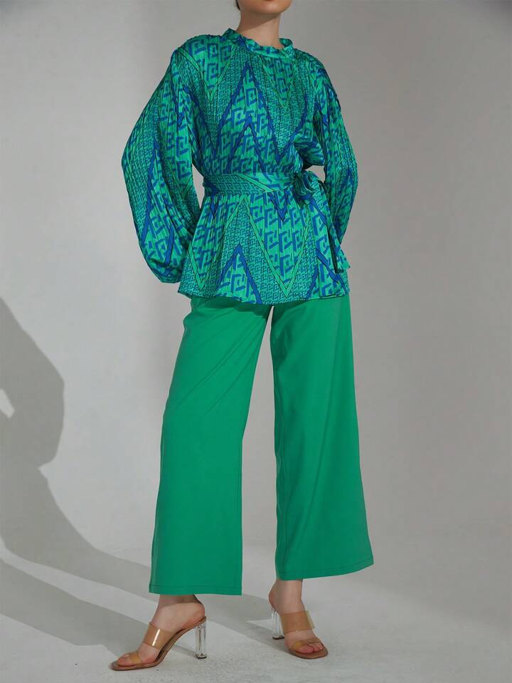 CM-SS721899 Women Elegant Seoul Style Stand Collar Chervon Print Plisse Belted Top With Long Pants - Set