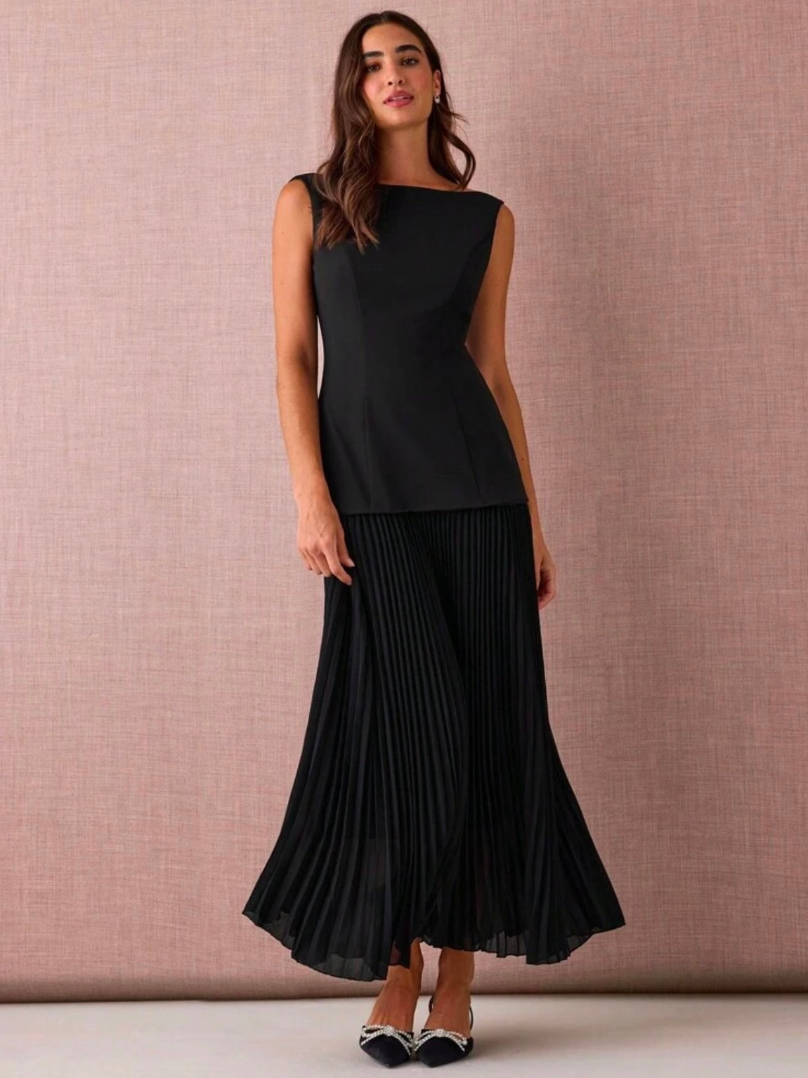 CM-DS114103 Women Elegant Seoul Style Boat Neck Sleeveless Pleated Hem Backless Maxi Dress - Black