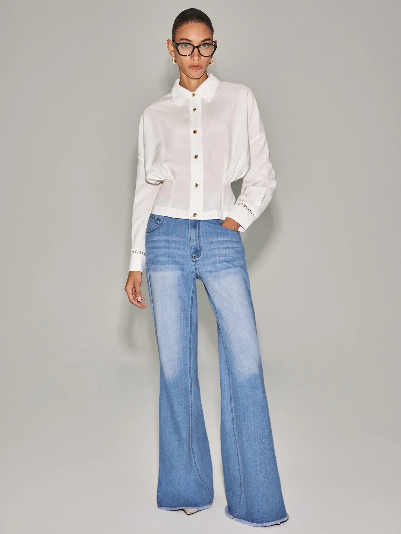 CM-TS973777 Women Elegant Seoul Style Collar Neckline Long Sleeve Patchwork Lace Trim Waist-Cinching Blouse - White