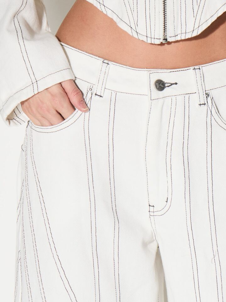 CM-BS091191 Women Casual Seoul Style Low Waist Extra Long Baggy Wide Leg Jeans - White