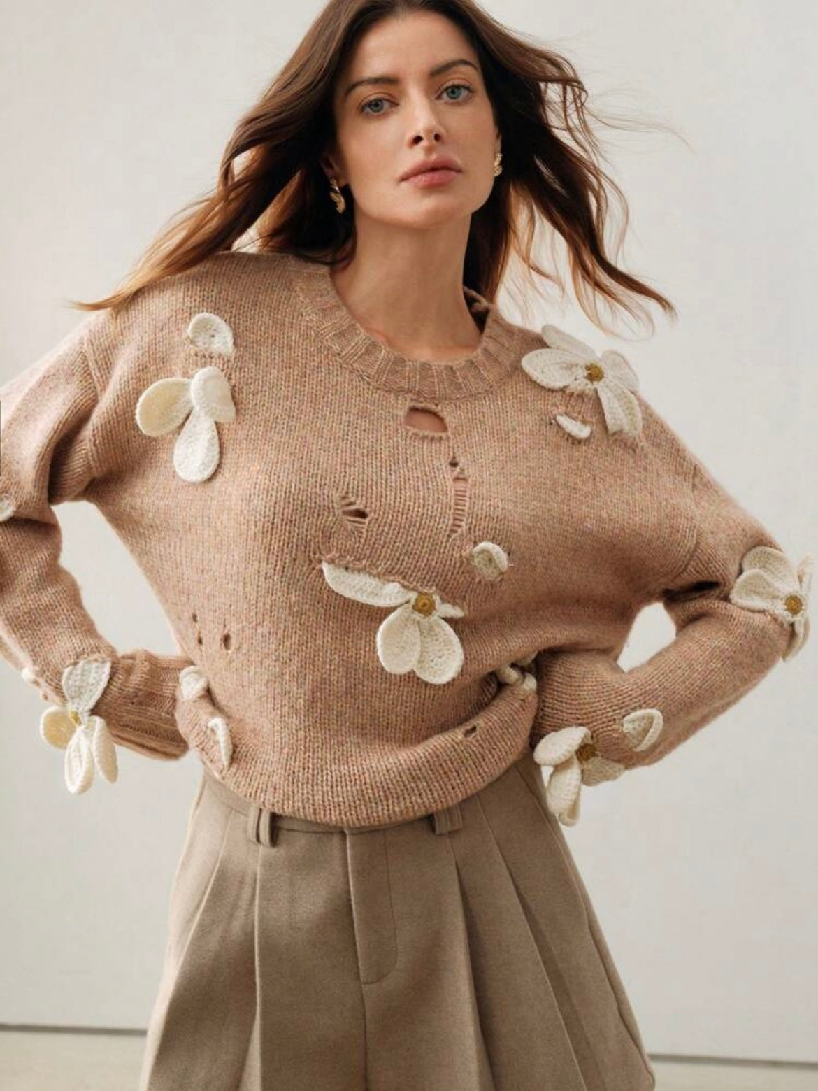CM-CS472607 Women Casual Seoul Style Round Neck Crochet 3D Floral Long Sleeve Knitted Sweater