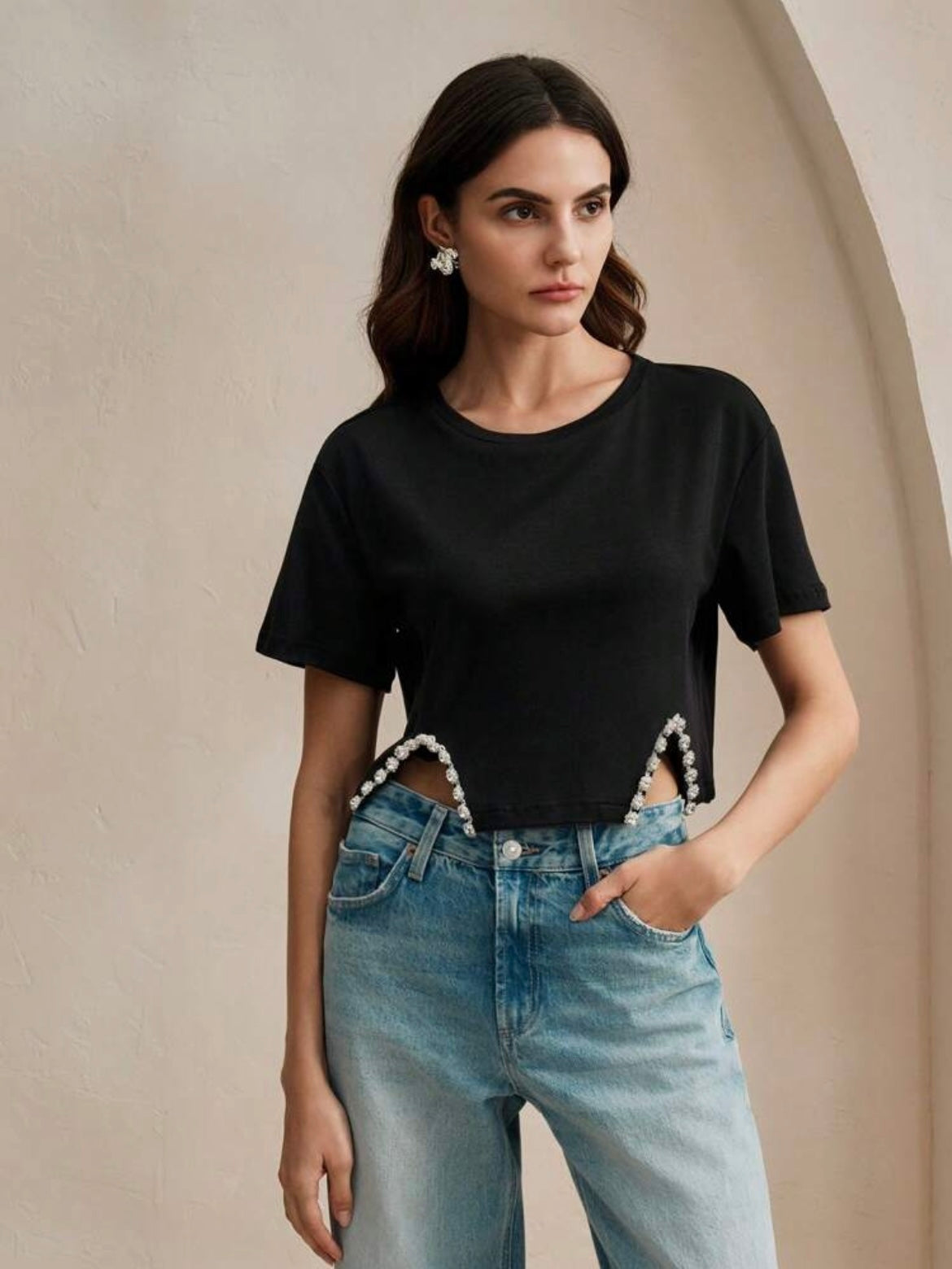 CM-TS937179 Women Elegant Seoul Style Round Neck Short Sleeve Diamond Decoration T-Shirt - Black