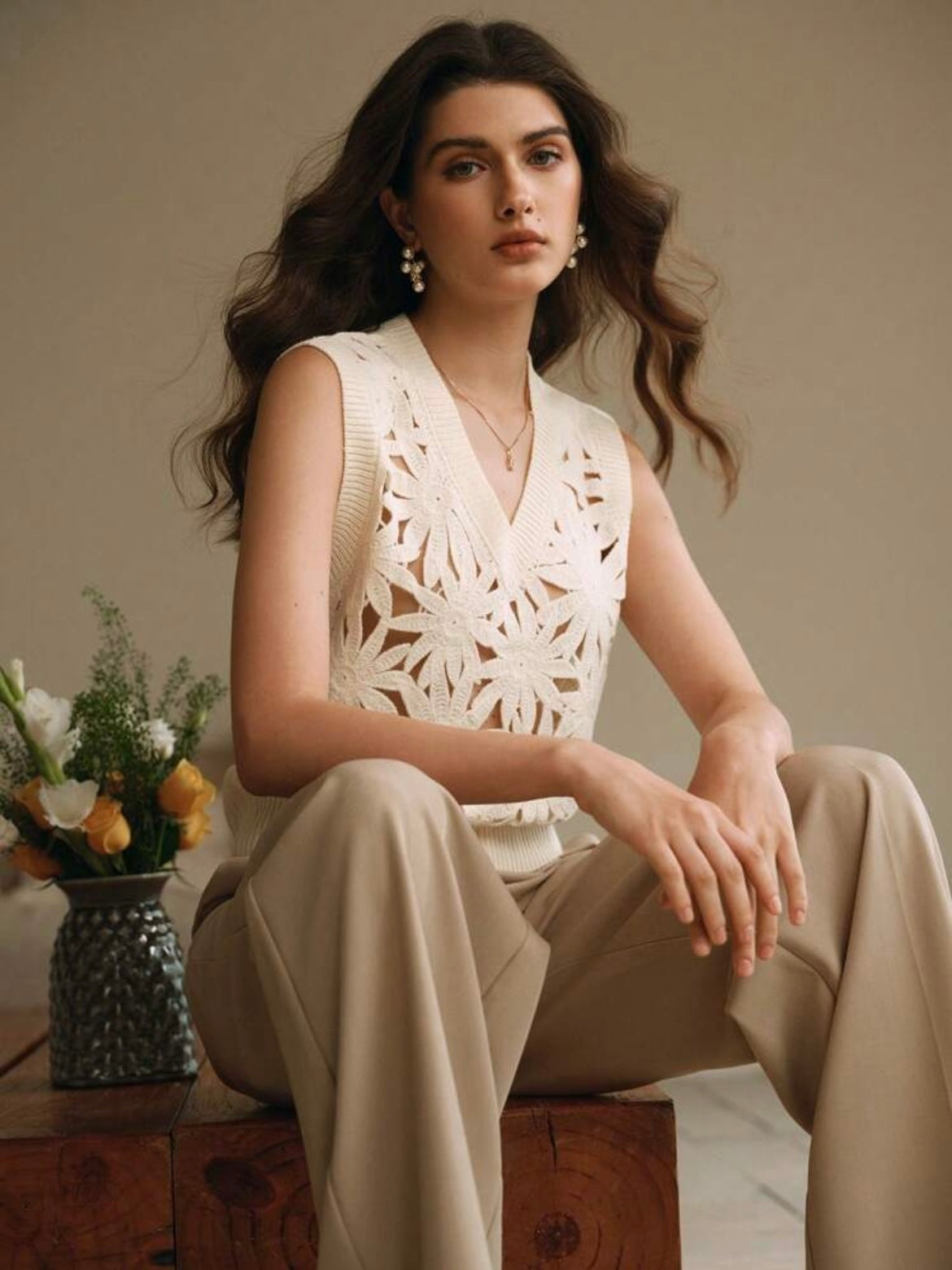 CM-TS081044 Women Casual Seoul Style V-Neck Crochet Sequin Hollow Out Loose Knitted Vest
