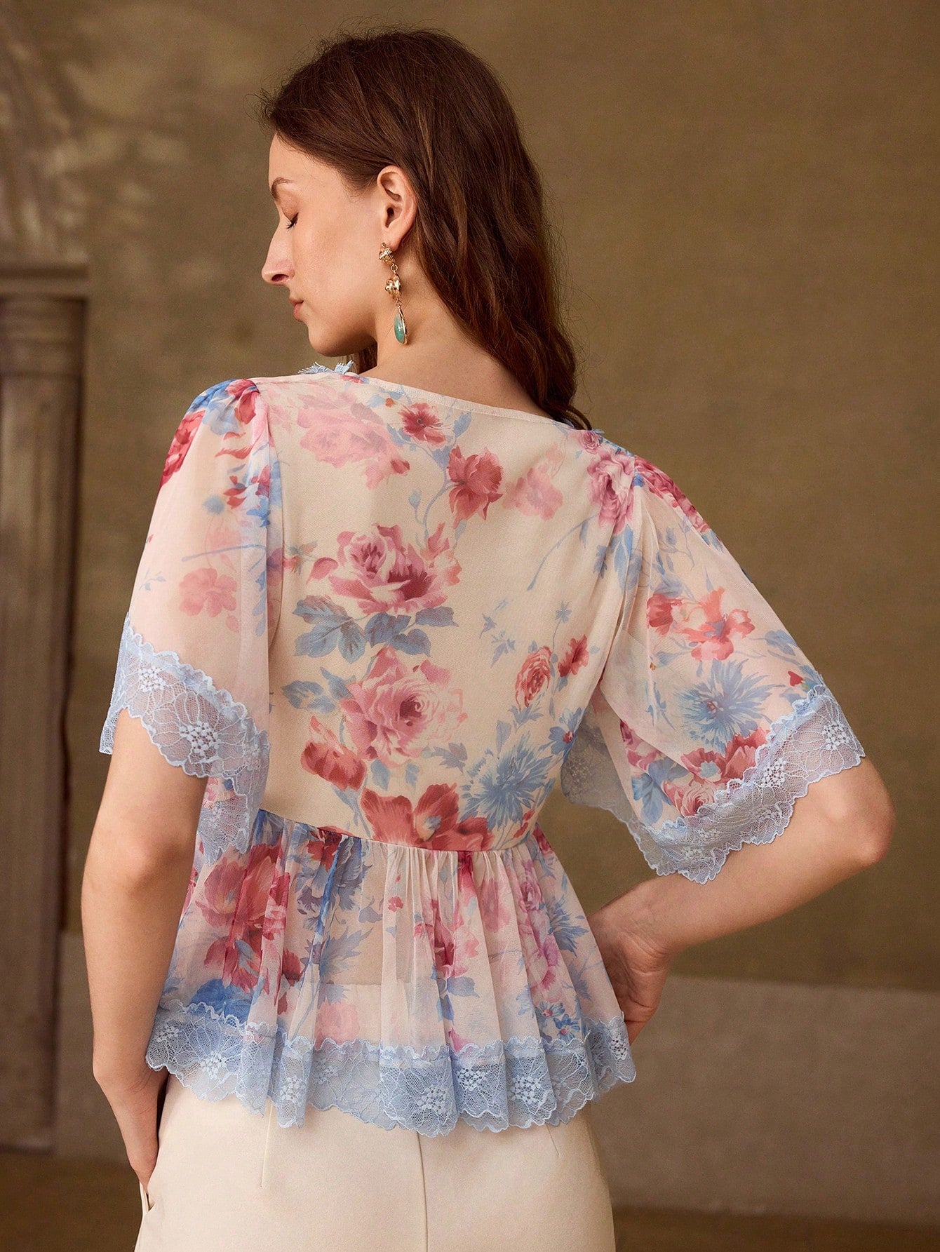 CM-TS903484 Women Elegant Seoul Style V-Neck Short Sleeve Mesh Printed Lace Patchwork Blouse - Pink