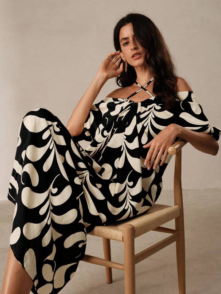CM-DS248226 Women Trendy Bohemian Style Printed Pleated Backless Maxi Dress - Black