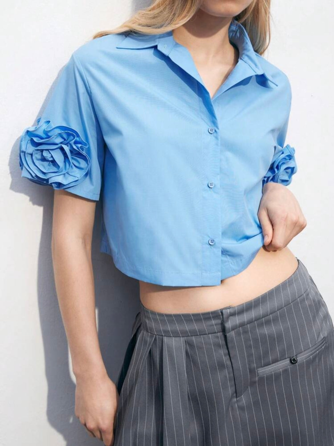 CM-TS467431 Women Casual Seoul Style Collar Neckline Floral Decor Short Sleeve Shirt - Baby Blue