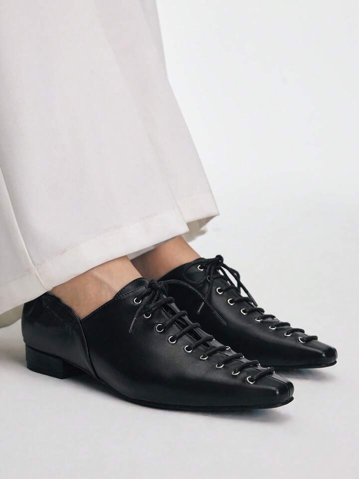 CM-SHS608445 Women Trendy Seoul Style Pointed Toe Criss-Cross Strap Low Heel Flats - Black