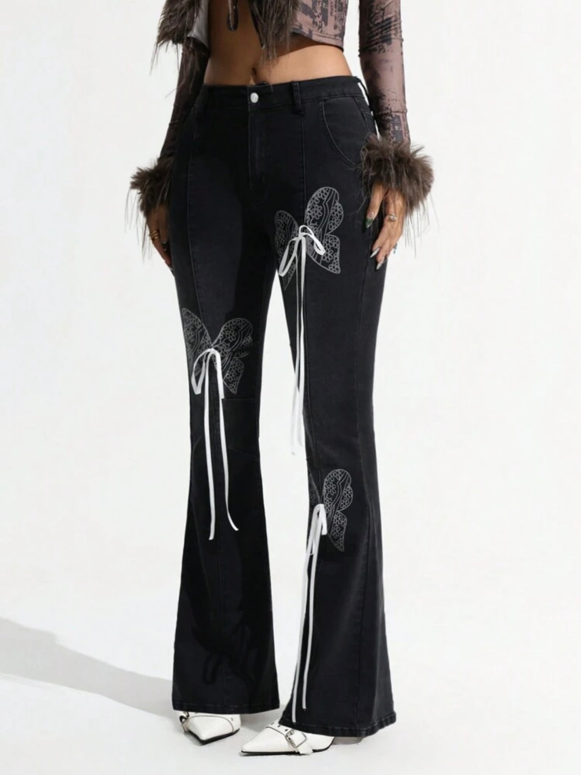 CM-BS915274 Women Casual Seoul Style Butterfly Print And Bow Decor Bell Bottoms Jeans - Black