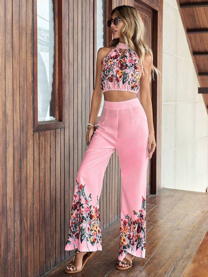 CM-SS088616 Women Trendy Bohemian Style Floral Printed Halter Neck Sleeveless Top With Pants - Set