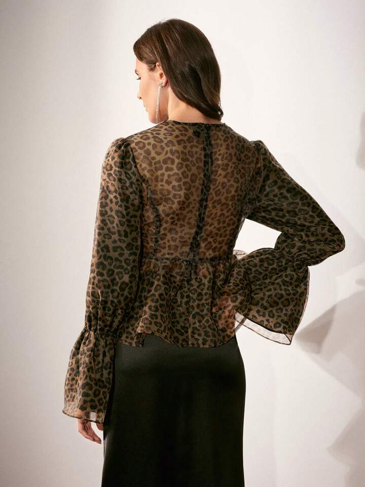 CM-TS024407 Women Elegant Seoul Style Round Neck Cinched Waist Leopard Print Chiffon Blouse