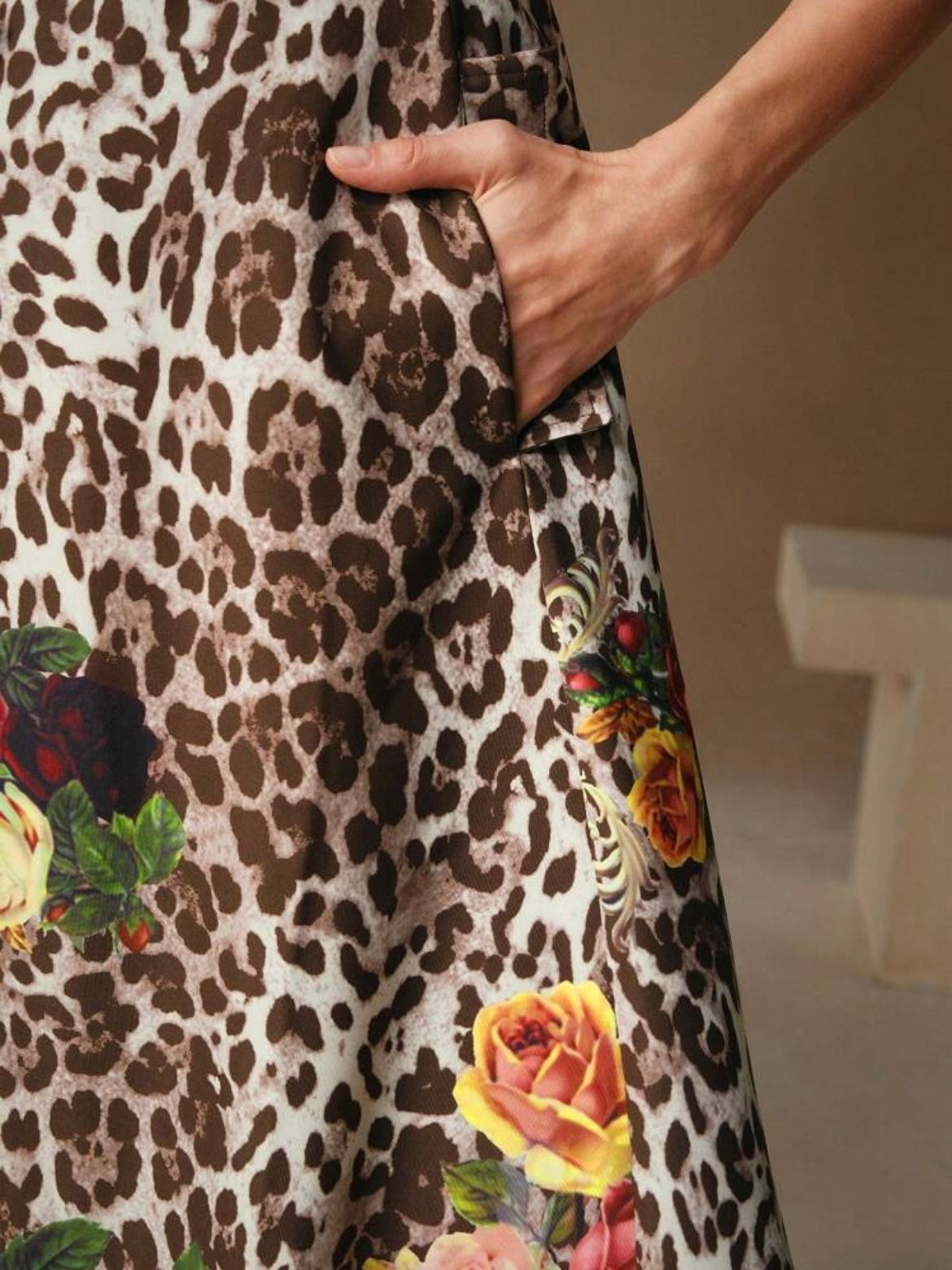 CM-DS668199 Women Elegant Seoul Style Leopard And Floral Print Wide Strap Sleeveless Midi Dress