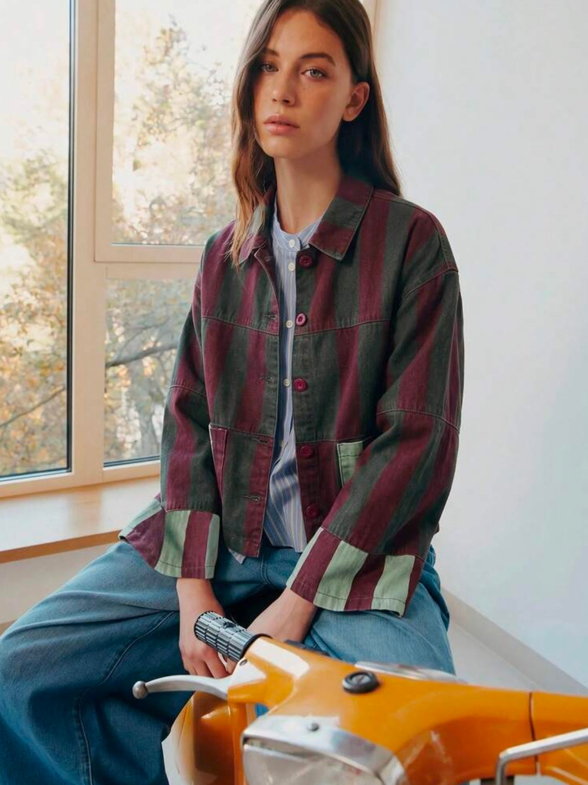 CM-CS921182 Women Elegant Seoul Style Collar Neckline Long Sleeve Striped Cropped Jacket