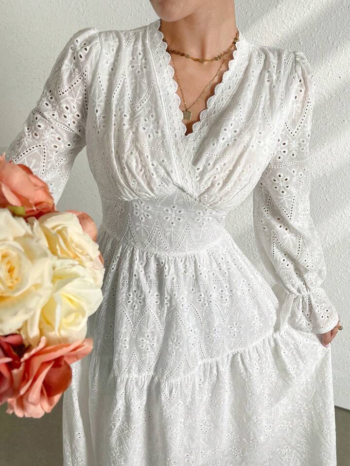 CM-DS832090 Women Trendy Bohemian Style Solid Color V-Neck Hollow Out Embroidery Long Sleeve Dress