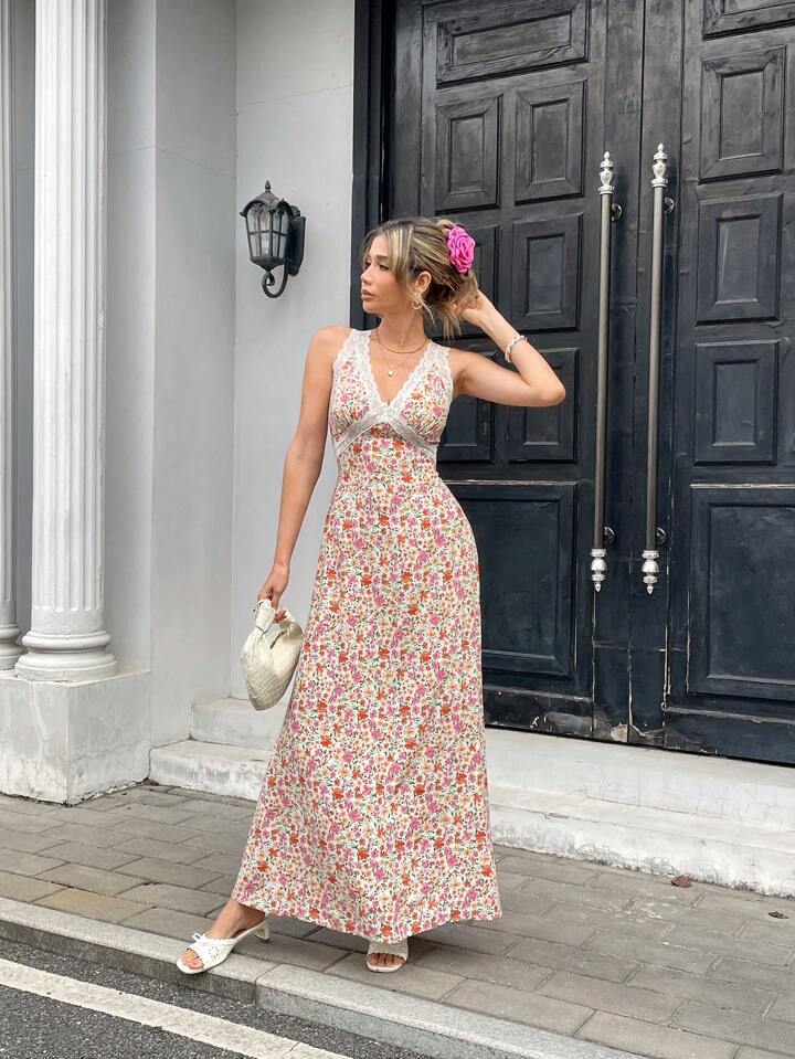 CM-DS251553 Women Casual Seoul Style Lace Panel Floral Print V-Neck Sleeveless Dress