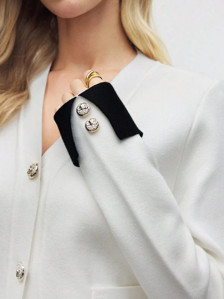 CM-CS477946 Women Casual Seoul Style V-Neck Long Sleeve Colorblock Knit Sweater - White