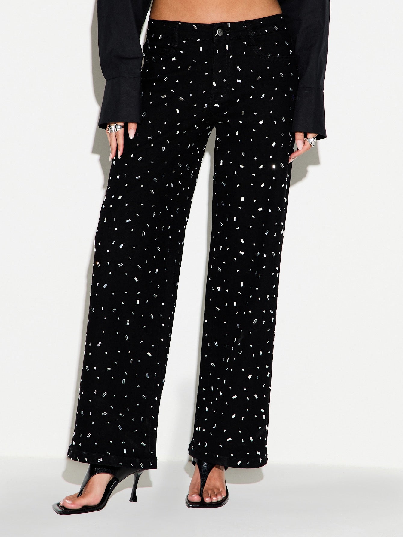 CM-BS094500 Women Elegant Seoul Style All-Over Mirror Embellishments Rhinestone Embroidery Velvet Wide Leg Denim Pants