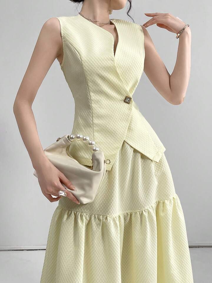 CM-SS531113 Women Elegant Seoul Style Solid Button Front Vest Jacket With Ruffle Hem Skirt - Apricot