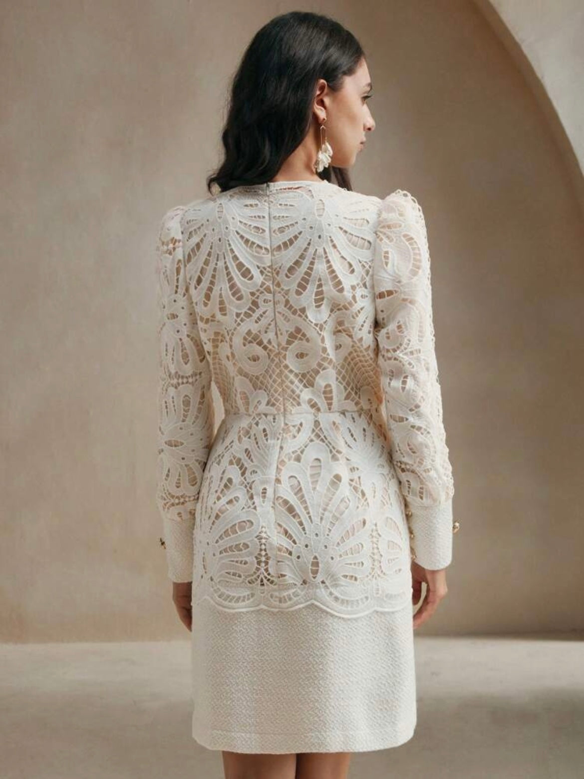 CM-DS483514 Women Elegant Seoul Style Stand Collar Long Sleeve Lace Patchwork Cheongsam Dress - White