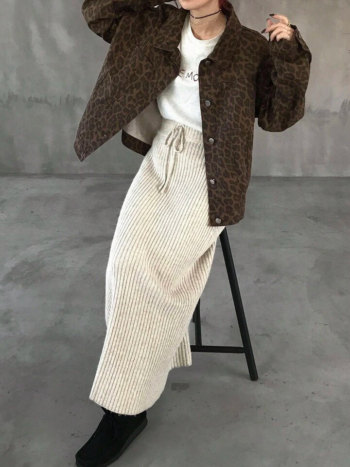 CM-CS467579 Women Casual Seoul Style Collar Neckline Long Sleeve Leopard Print Loose Denim Jacket