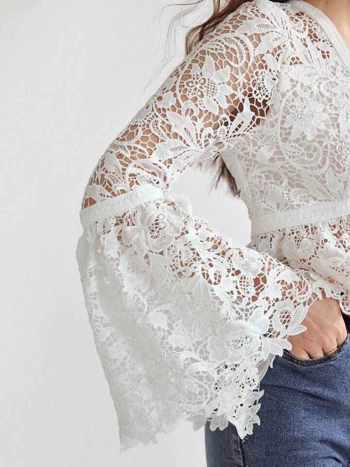 CM-TS566079 Women Elegant Seoul Style Solid Color V-Neck Hollow Out Long Sleeve Top - White