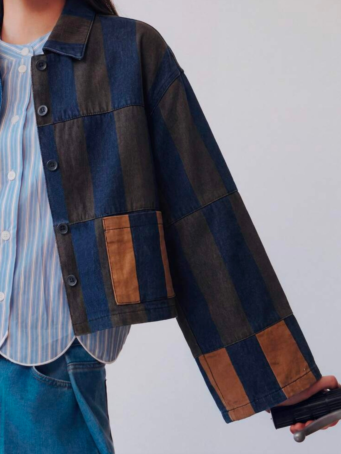 CM-CS884886 Women Elegant Seoul Style Collar Neckline Long Sleeve Striped Cropped Jacket