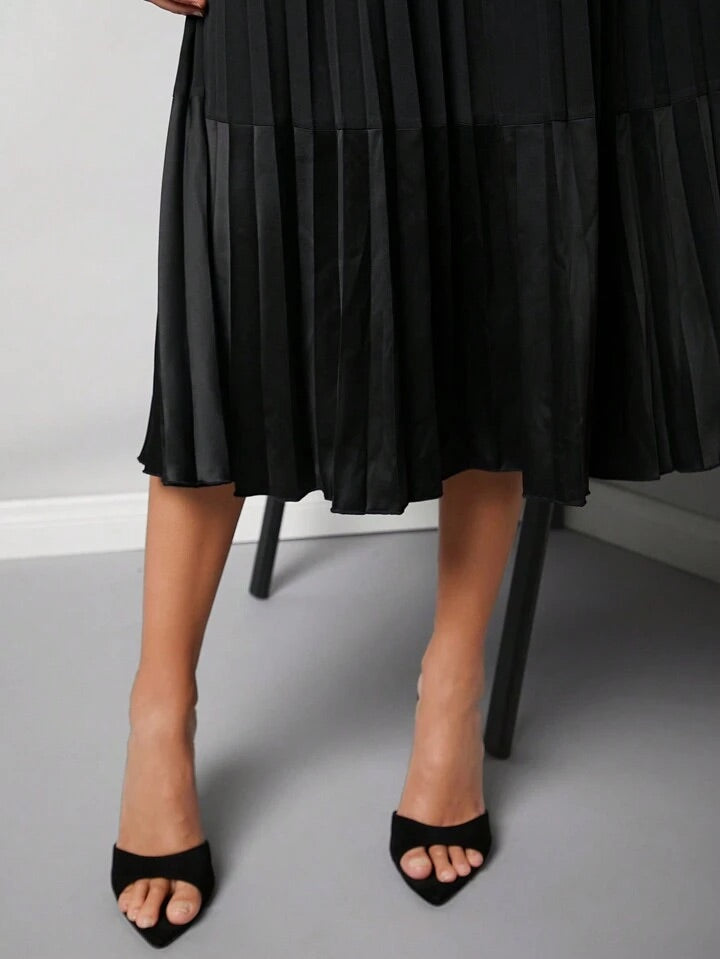 CM-BS614252 Women Elegant Seoul Style High Waist Long Pleated Skirt - Black