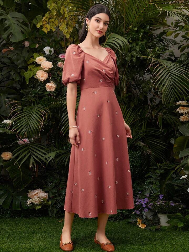 CM-DS590229 Women Casual Seoul Style Floral Embroidery Sweetheart Shaped Neckline Puff Sleeve Dress